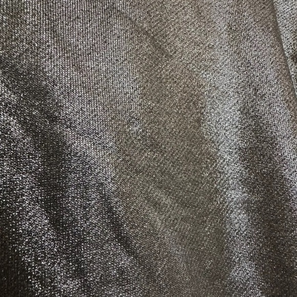 Reebok Hoodie Women’s Size Medium Metallic Silver Cropped - Picture 4 of 9